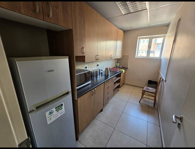 1,300M² OFFICE FOR SALE IN ILLIONDALE